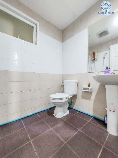 *****บ้านเดี่ยวมือสองย่านนนทบุรี ม.คุณาภัทร3 บ้านกล้วย-ไทรน้อย เนื้อที่กว้างขวางถึง 52.5 ตร.ว. ฟังก์ชันจัดเต็ม 4 ห้องนอน 3 ห้องน้ำ 2 ที่จอดรถ แถมฟรี! 4 เครื่องปรับอากาศ บนทำเลแห่งการเดินทาง ใกล้รถไฟฟ้าสายมีม่วง "สถานีคลองบางไผ่" และทางด่วน "ศรีรัช" ราคาคุ้มสุดในย่าน!